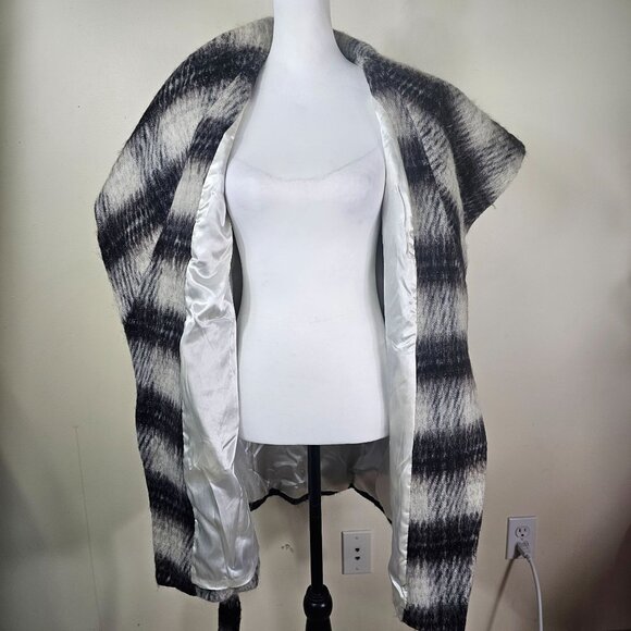 BCBGeneration Black Plaid Wool Wrap Coat Sz XS Belted Shawl Collar Mid-Length - Picture 5 of 14